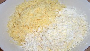 Cалат из кальмаров и красной икры