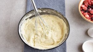 Быстрый пирог с ягодами