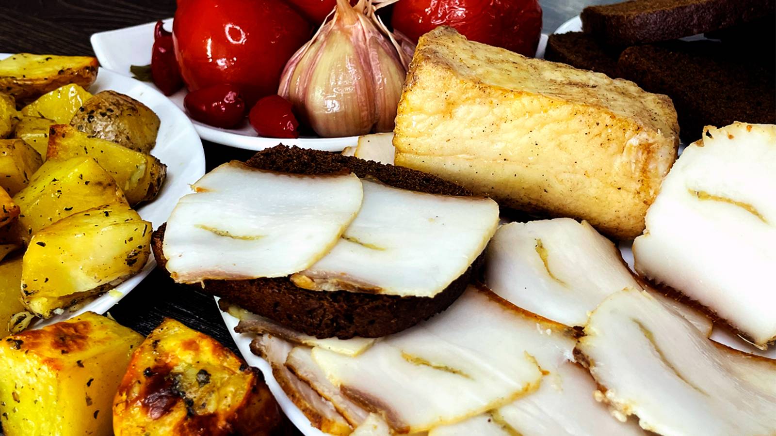 🥩🔥 Готовим копчёное сало… прямо в квартире! Кто бы знал, что так можно?! смотреть онлайн