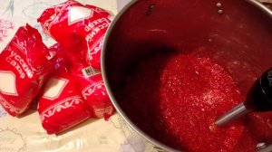 Малина с сахаром взбитая Блендером