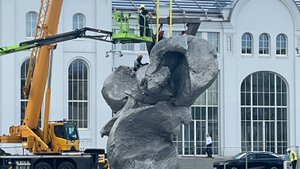 Большая глина №4/ Урс Фишер/ Демонтаж/Big Clay No. 4/ Urs Fischer/ Dismantling