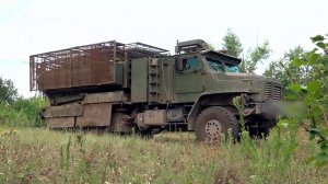 Расчеты ТОС-2 выжигают хорошо укрепленные позиции врага на Красноармейском направлении