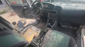 ‼️В Дмитрове мужчина полностью разгромил припаркованный автомобиль‼️