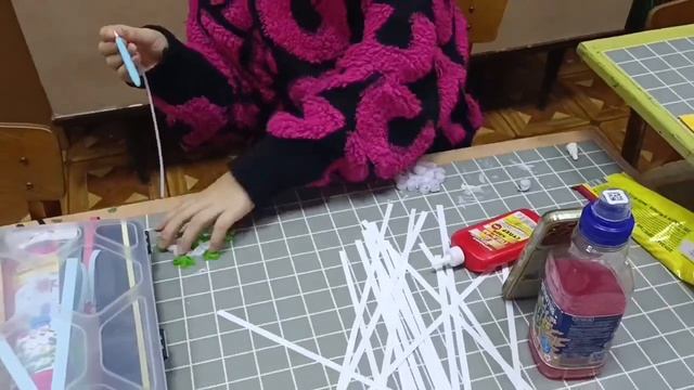 Мастер-класс «Новогодние украшения в технике квиллинг» смотреть онлайн