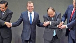 Медведев ответил на слова Трампа и призвал его вспомнить про «ходячих мертвецов».