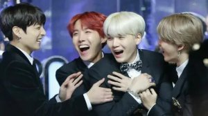 🎉 Чимин, Джей Хоуп и Шуга:Ностальгическое воссоединение с Николь! Чонгук удивляет новой татуировкой