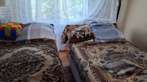 Дача. Купили матрасы ХОЛКОН для дачи  как спалось.У свёклы красные листья. Жара, бассейн.