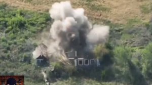 Сказка о трёх поросятах. Никола, Микола и Тарас хотели спрятаться в домике