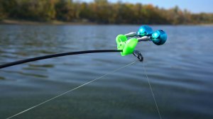 Встал на яму забитой рыбой. Рыбалка на фарватере