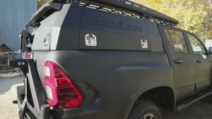 Toyota Hilux KATRAN Покраска Line-X кузова и силового обвеса.