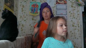 Забрали подарки для Ульяши.Испекли торт.