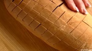 Хлеб, запеченный с сыром и чесноком