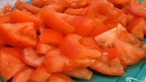 Греческий салат с орехами