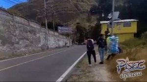 Авто на полной скорости врезалось в толпу на гонках в Эквадоре, два человека погибли, минимум 18 ...