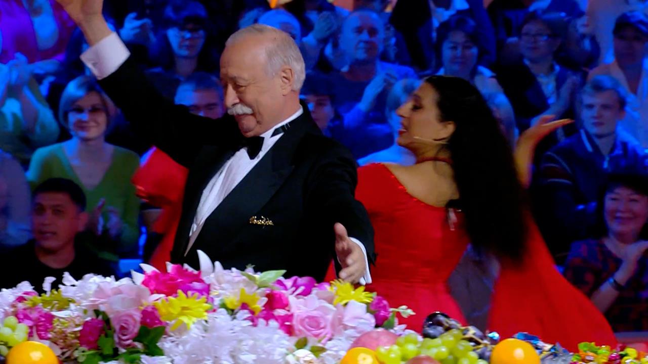 Сюрпризы и подарки - в студию: Первый канал покажет спецвыпуск шоу "Поле чудес"