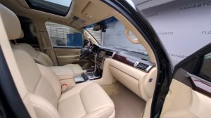 Lexus LX570