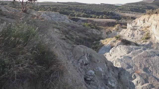Землетрясение создало тектонический разлом. FAULT TEPEHAN. Турция.