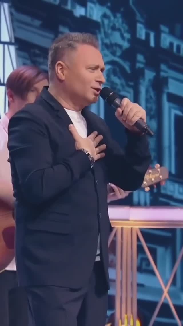 Я люблю туман над речкой ❤️ Всё люблю 🫶 Новый альбом Александра Добронравова уже в сети! #shorts смотреть онлайн