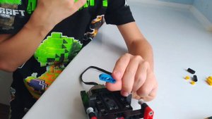задний мост с приводом из LEGO technic  с качающийся подвеской .