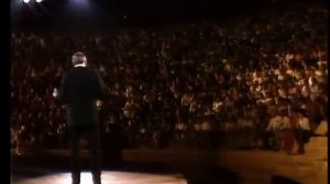 "Strangers in the Night"  с одноименного альбома (1966).
Исп. Фрэнк Синатра