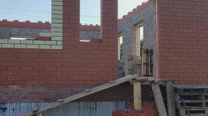 Третий этап строительства, серия 2. Первый этаж - готов