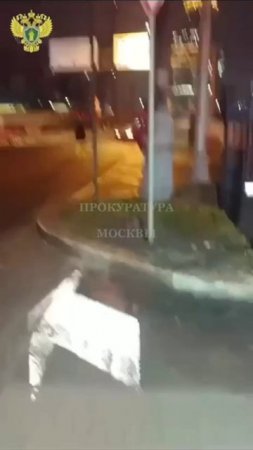 ‼️В Москве пьяная девушка угнала BMW своего знакомого и врезалась в столб‼️