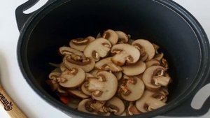 Гречка с грибами и овощами