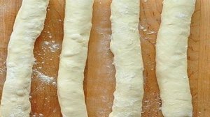 Хлебные палочки с сыром