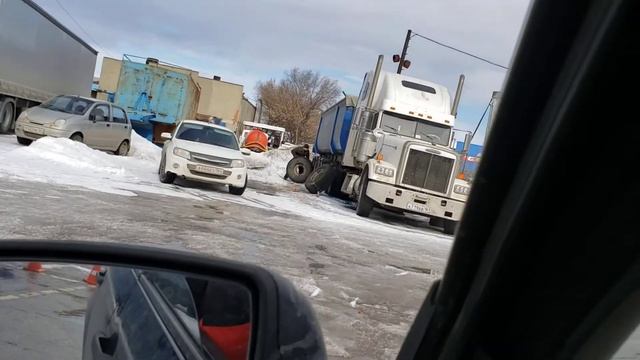 Еще 1 вариант выполнения бокс или гаража на автодроме смотреть онлайн