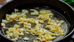 Гречка с килькой в томатном соусе