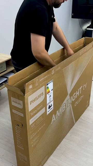 Philips 55OLED909 UNBOXING смотреть онлайн