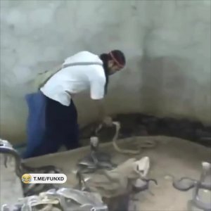 Когда пришёл злой на работу😁