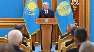 Токаев наградил работников транспорта и утвердил модернизацию транспортных коридоров в Казахстане