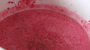 Холодный суп из свеклы