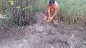 Шурф старинного дома (день 1). Показываю фронт выполненных работ и наши первые находки