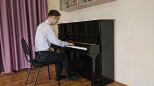 Д.Шостакович Вальс №2 из Джазовой сюиты исполняет Селюков Александр