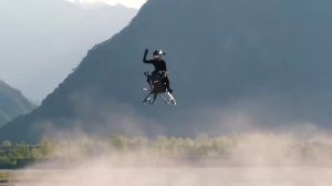 Летающий байк Volonaut на реактивной тяге показали в деле
