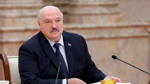 Лукашенко распорядился переработать весь бурелом в прибыльный продукт и наладить его сбыт