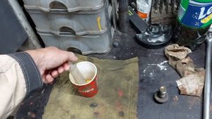 Замена масла в опорных катках bobcat t190