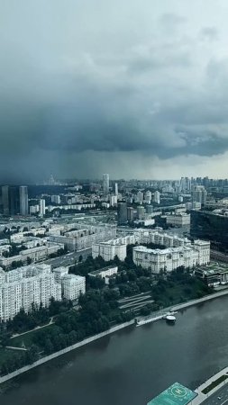 ⛈️Сегодня в Москве после 11 часов и до завтра ожидается ливень, гроза и ветер с порывами до 15 м/с⛈️