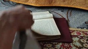 глажу книгу утюгом