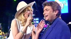 Что на самом деле хотела сказать Маша Распутина исполняя песню "Играй музыкант"