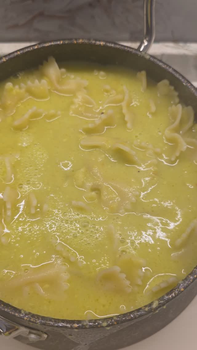 Авокадо в макаронах? И это вкусно