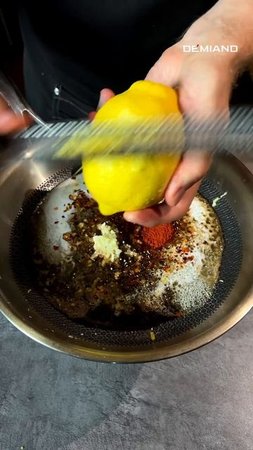12 Лимонно-пряная курочка в тортилье с овощами