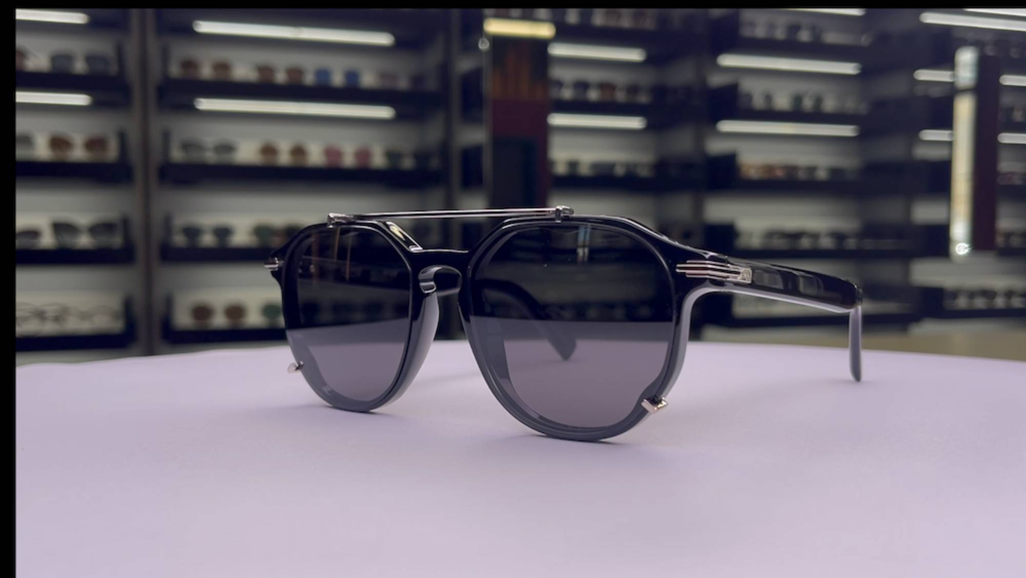 Женские солнцезащитные очки Dior BlackSuit RI 10A0: распаковка