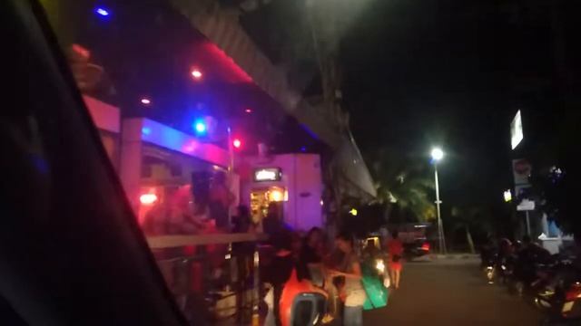 Центральная Паттайя вечером 7 января 2017 г. смотреть онлайн