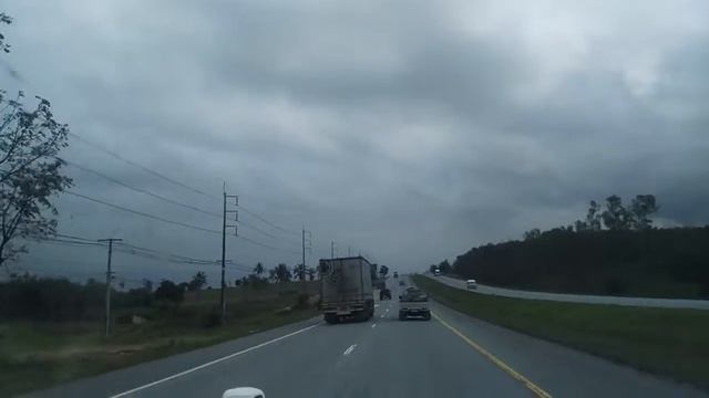 Трафик на трассе Паттайя - Районг смотреть онлайн