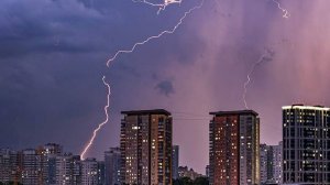 Уровень опасности в Москве повышен до «оранжевого» из-за ливня и грозы