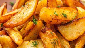 Картофель 👍дольками запеченный в духовке это недорогое ароматное блюдо вкусные и простые рецепты