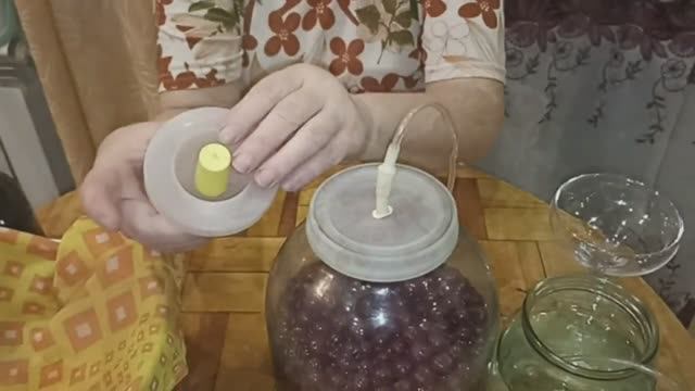 Домашнее вино из вишни смотреть онлайн